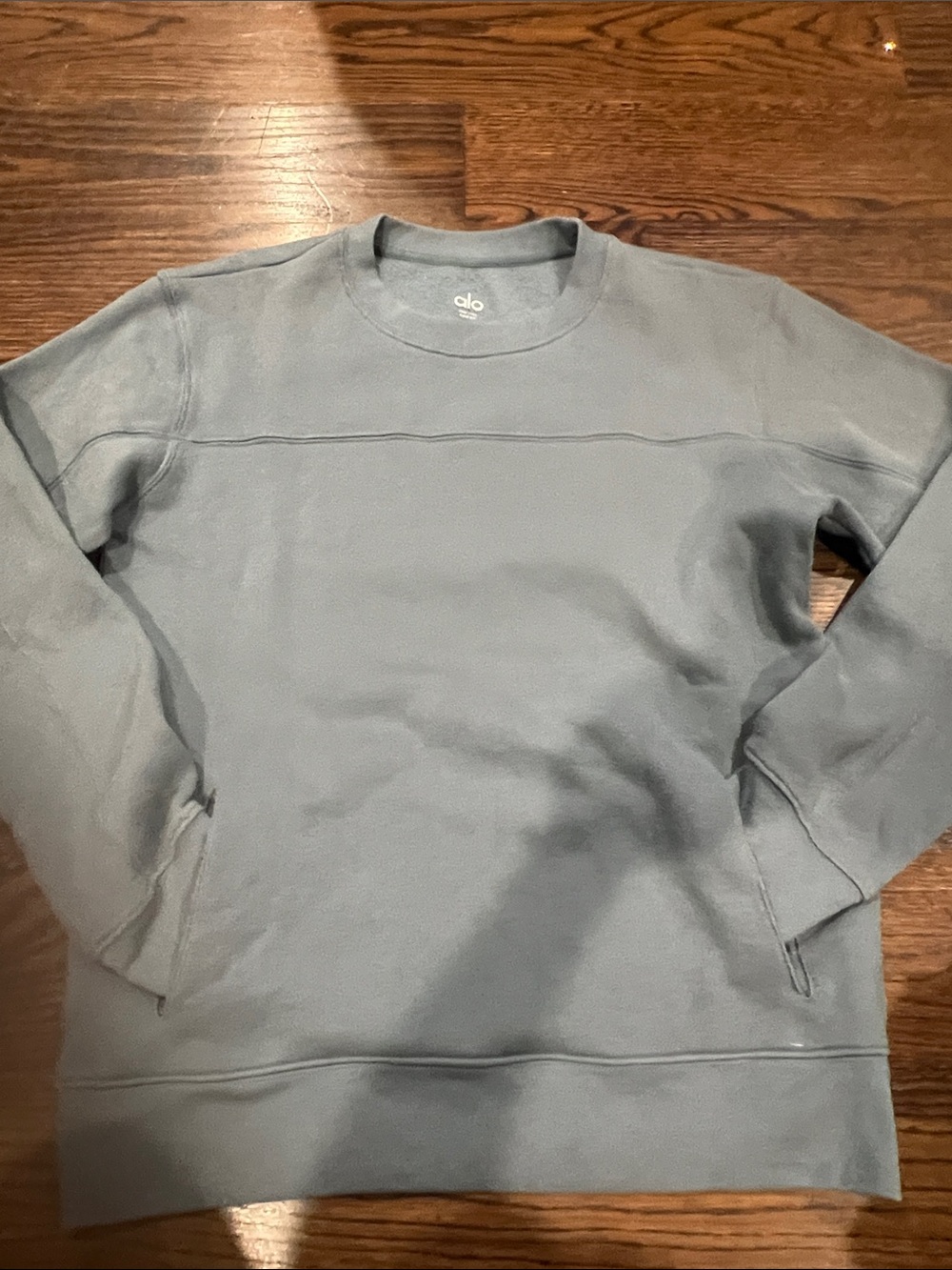 ALO Yoga Men’s Crewneck Sweatshirt in Dusty Blue